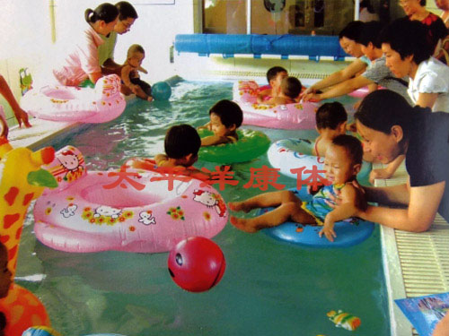 婴幼儿水育游泳池